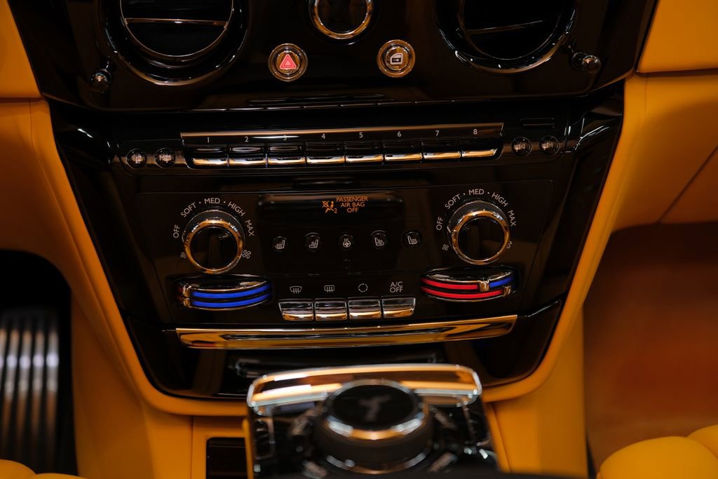 Used 2026 Rolls-Royce Phantom Sedan image 78