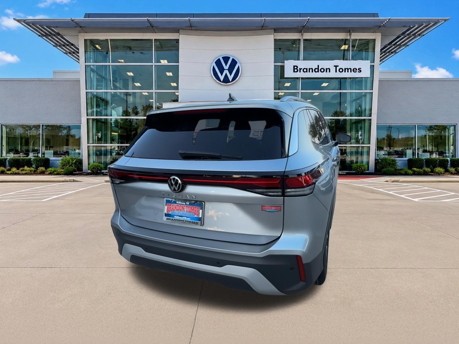 New 2026 Volkswagen Tiguan S FWD image 9