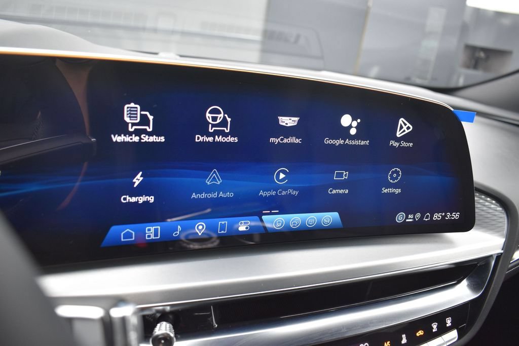 New 2026 Cadillac Lyriq Signature Sport w/ LPO, Floor Liner Package AWD/4WD image 18