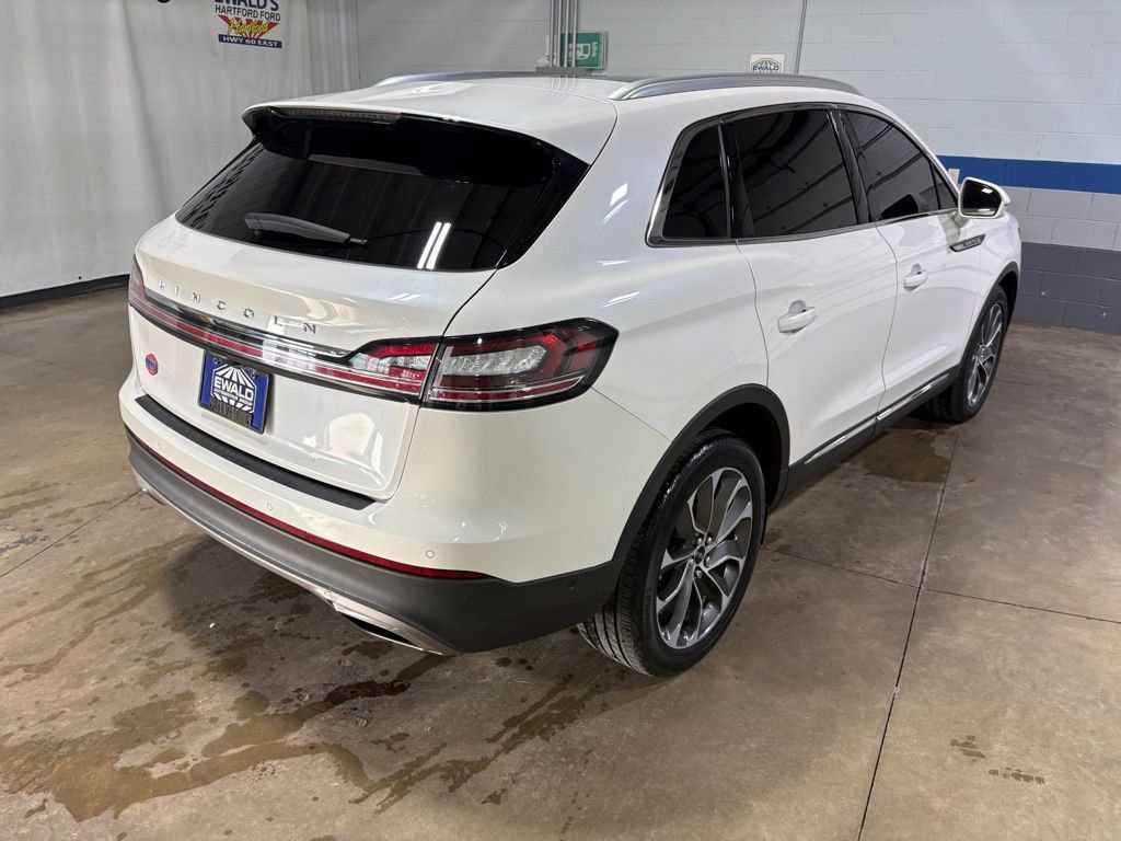 Used 2023 Lincoln Nautilus Reserve image 10