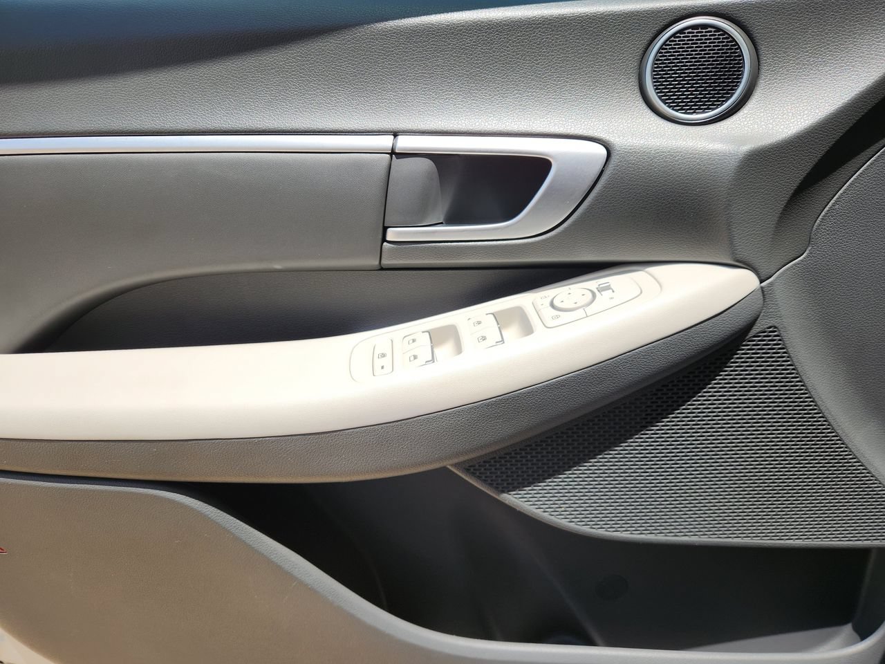 Used 2024 Hyundai Sonata SEL FWD image 23