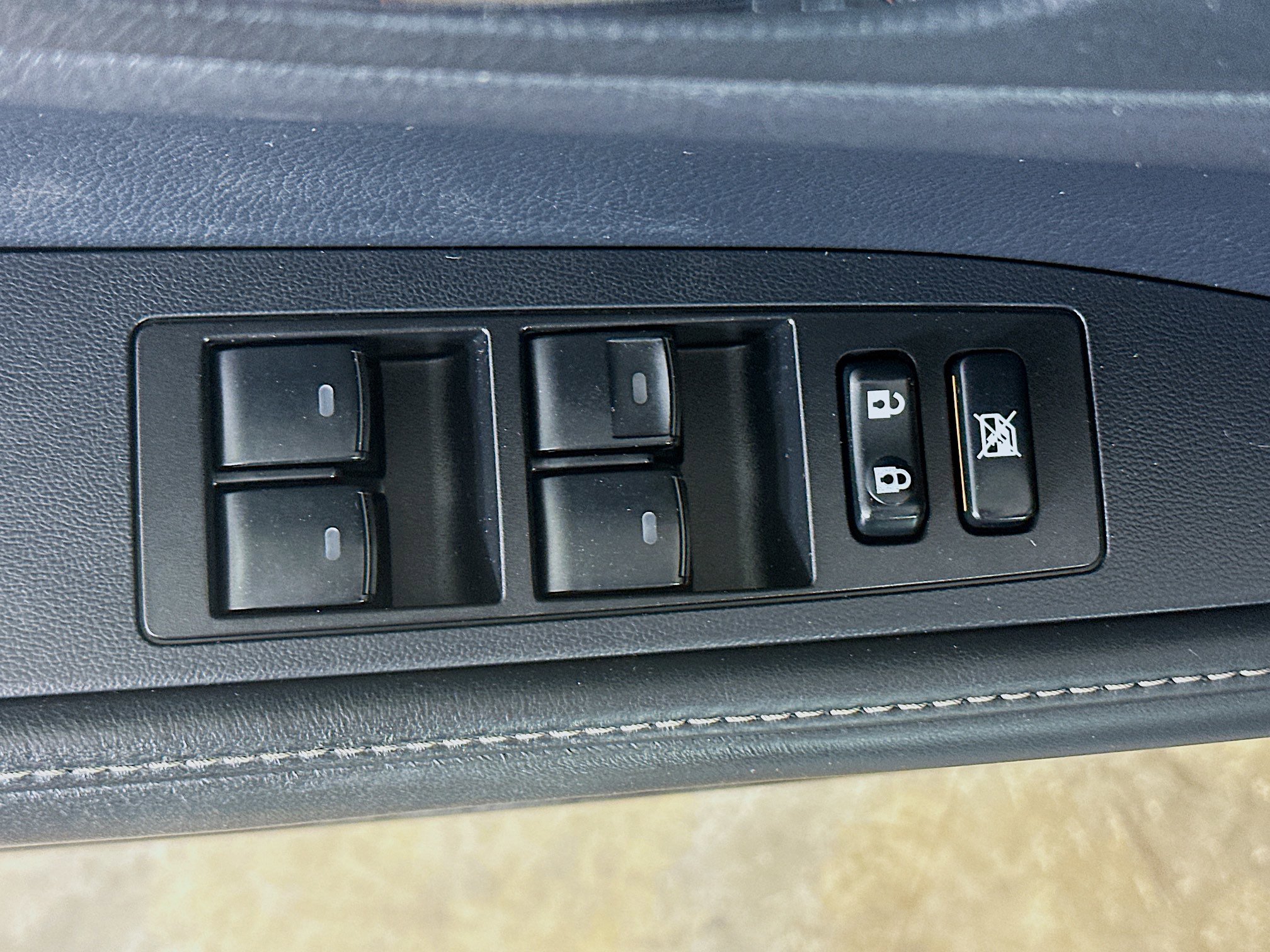 Used 2013 Lexus ES 300h w/ Luxury Pkg FWD image 15
