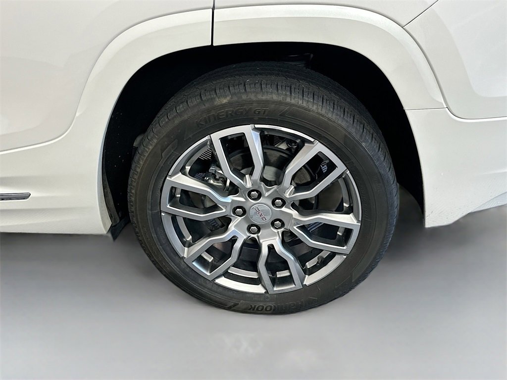 Used 2022 GMC Terrain Denali w/ Denali Premium Package image 32