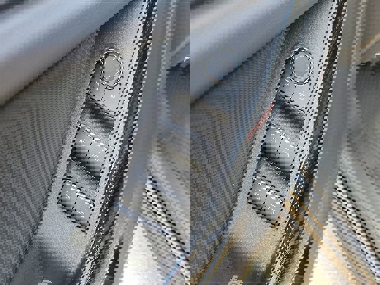 Used 2025 Chevrolet Equinox RS w/ Convenience Package III image 15