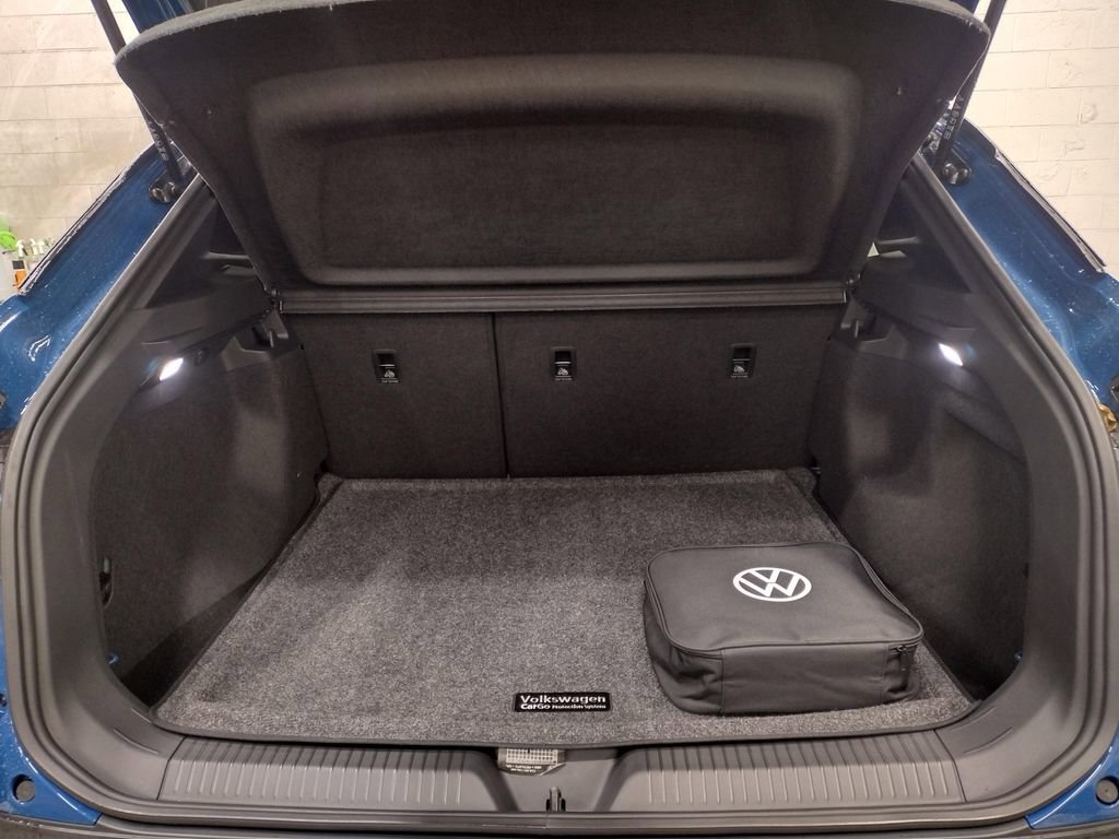 New 2025 Volkswagen ID.4 Pro image 16