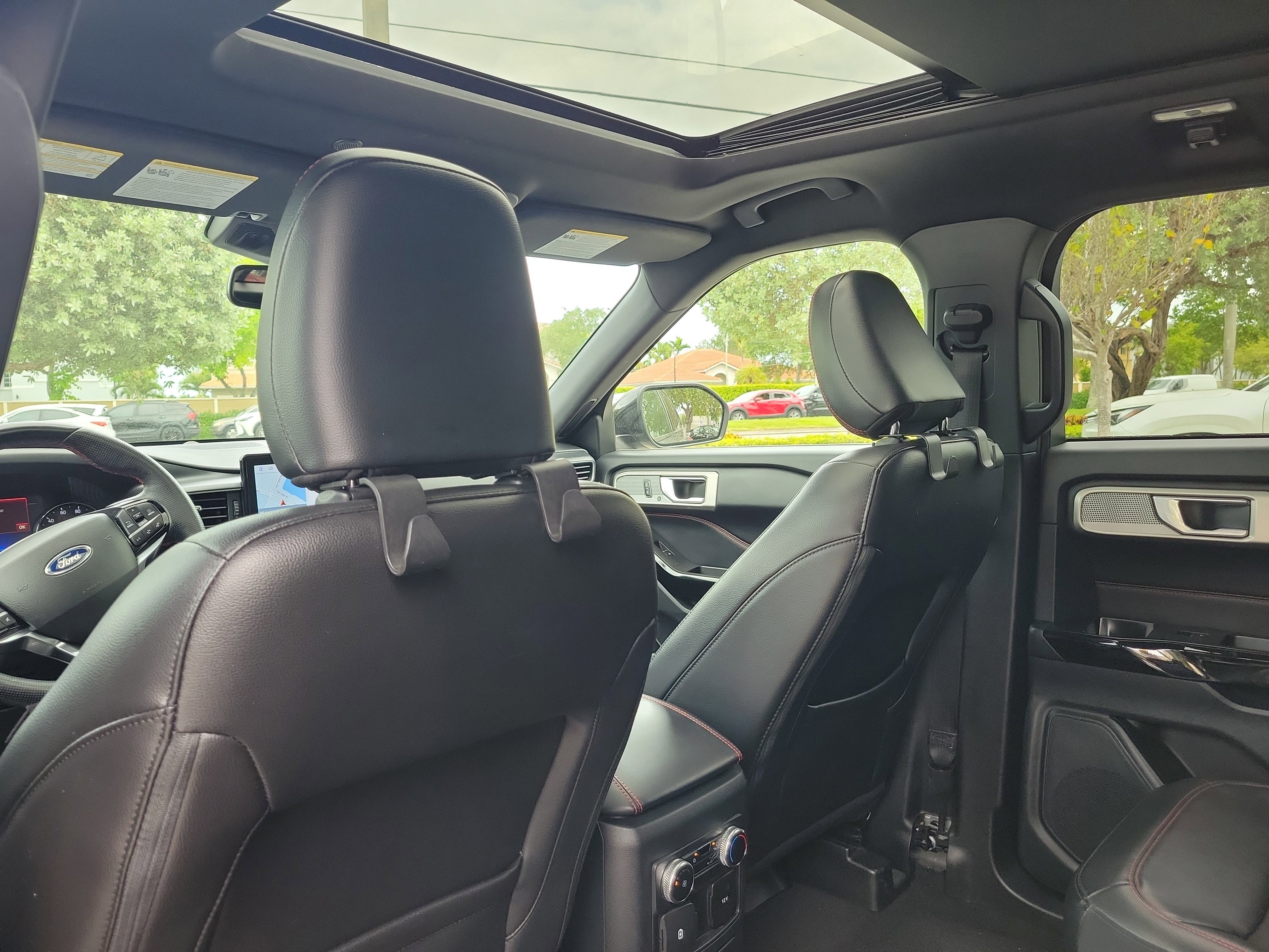 Used 2022 Ford Explorer ST-Line RWD image 17