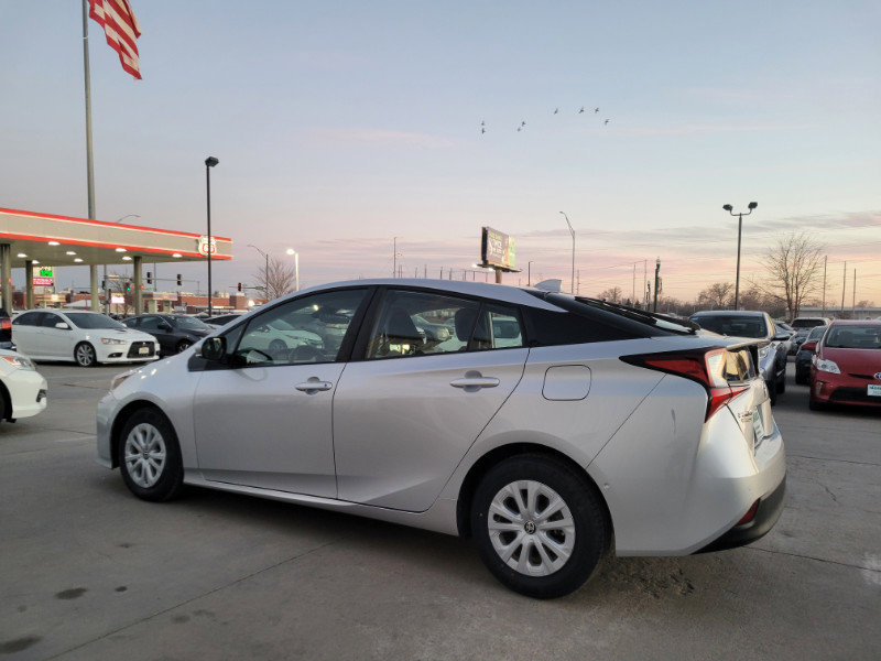 Used 2022 Toyota Prius LE FWD image 6