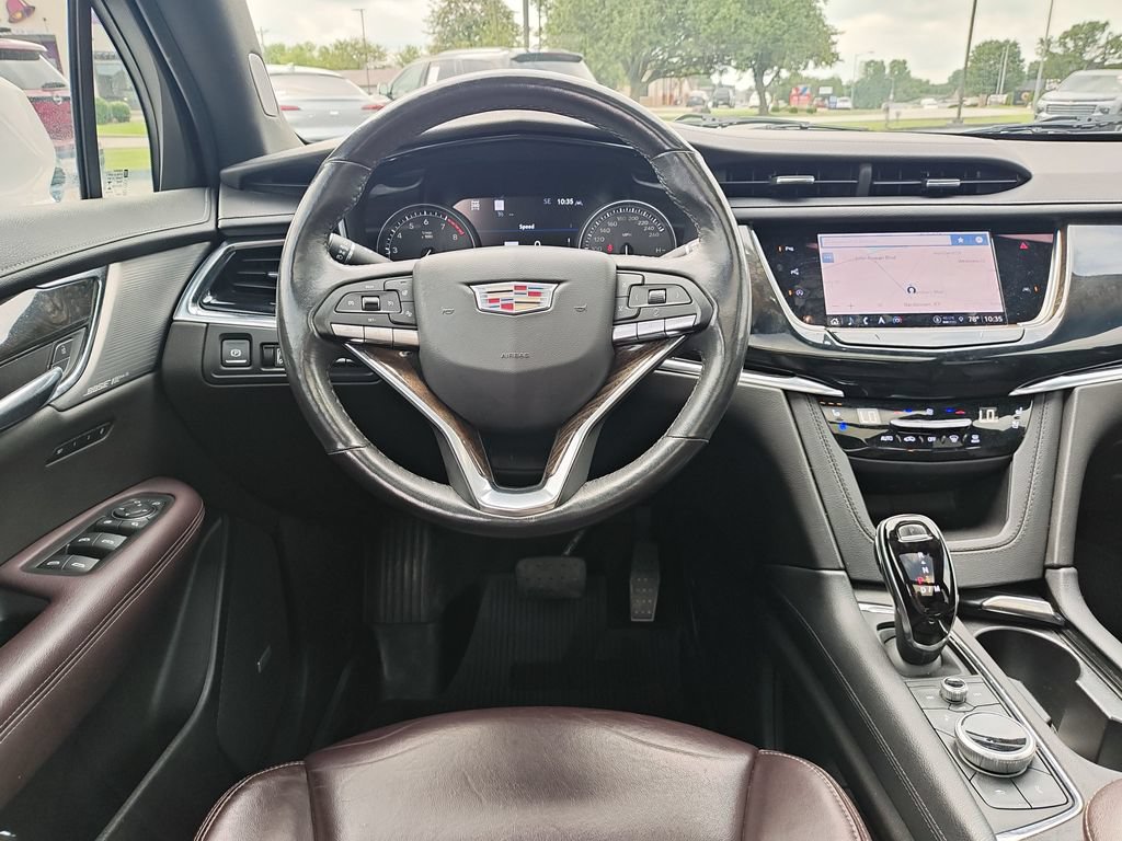 Used 2022 Cadillac XT6 Premium Luxury w/ Technology Package AWD/4WD image 16