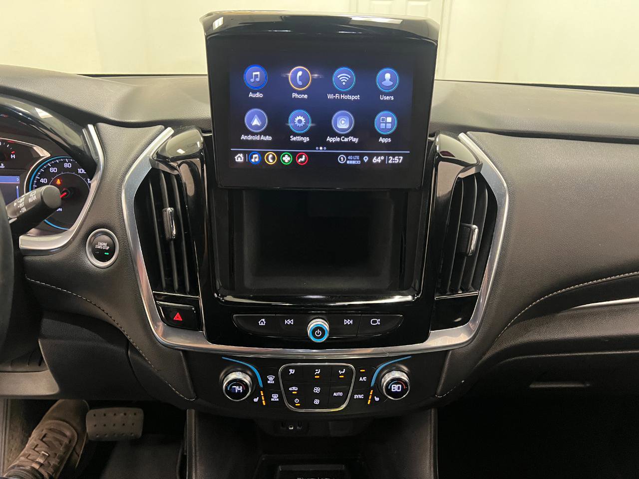 Used 2023 Chevrolet Traverse LT FWD image 47