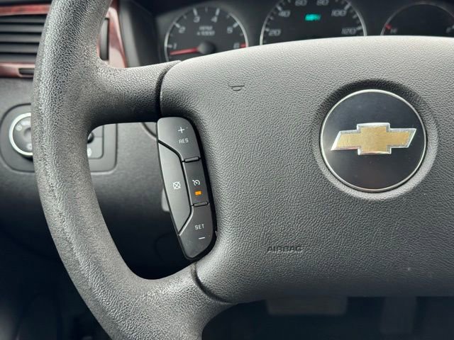 Used 2009 Chevrolet Impala LT FWD image 18