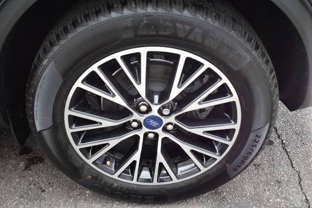 Used 2022 Ford Escape SE w/ Cold Weather Package image 48