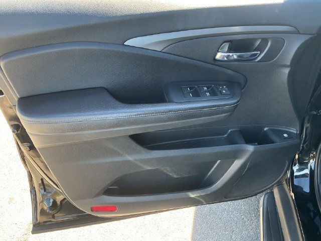 Used 2019 Honda Ridgeline Sport image 10