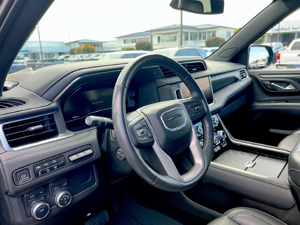 Used 2022 GMC Yukon Denali AWD/4WD image 10