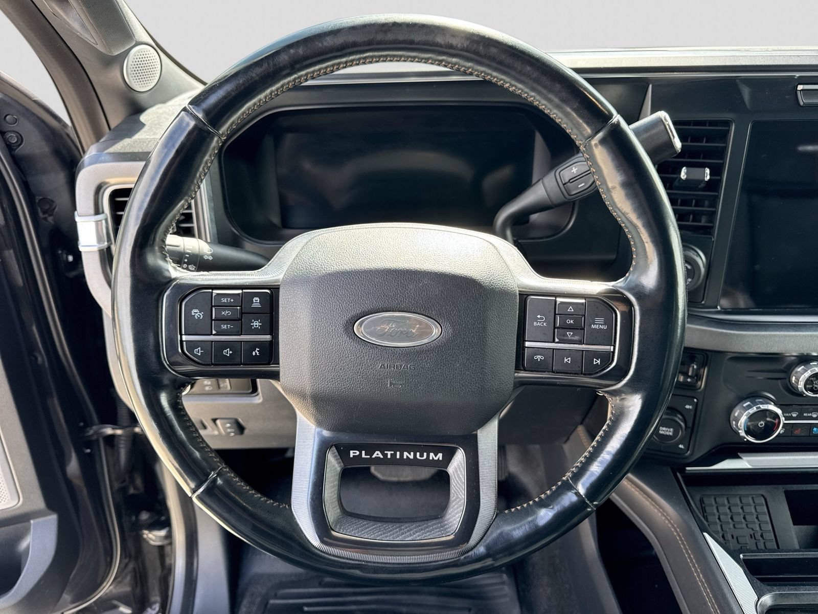 Used 2023 Ford F250 Platinum AWD/4WD image 27
