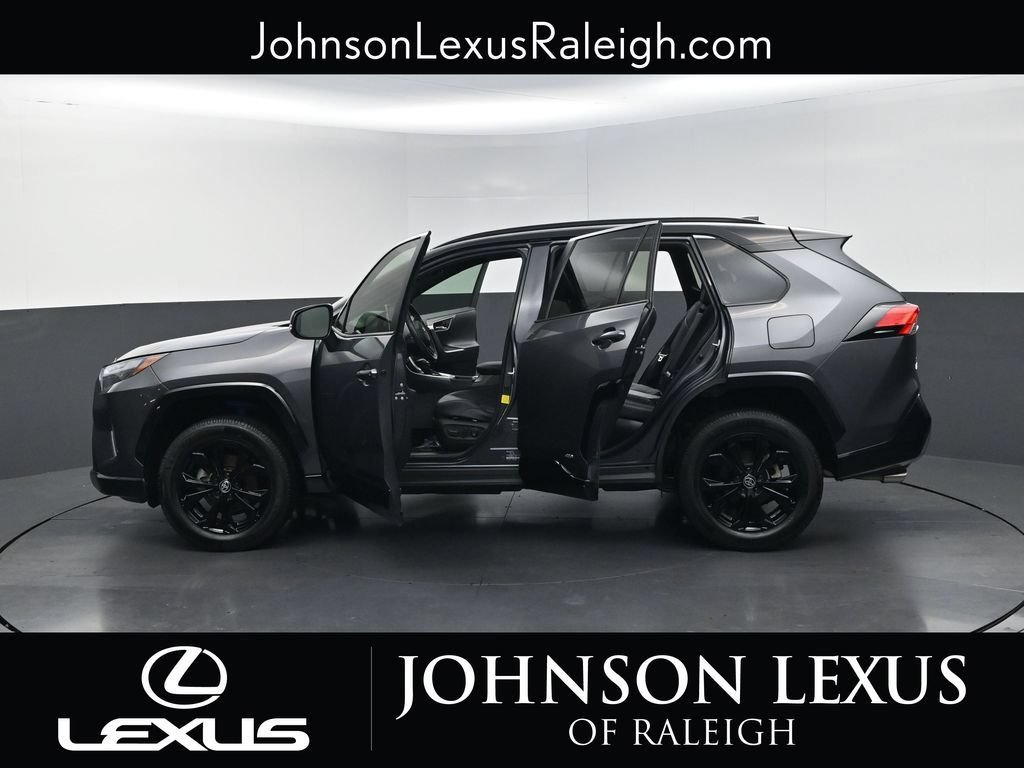 Used 2022 Toyota RAV4 XSE AWD/4WD image 35