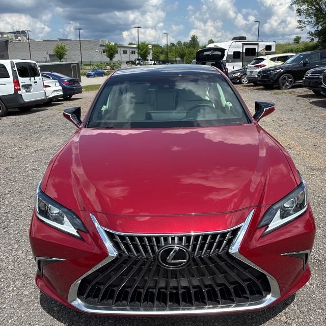 Used 2024 Lexus ES 350 w/ Technology Package FWD image 2