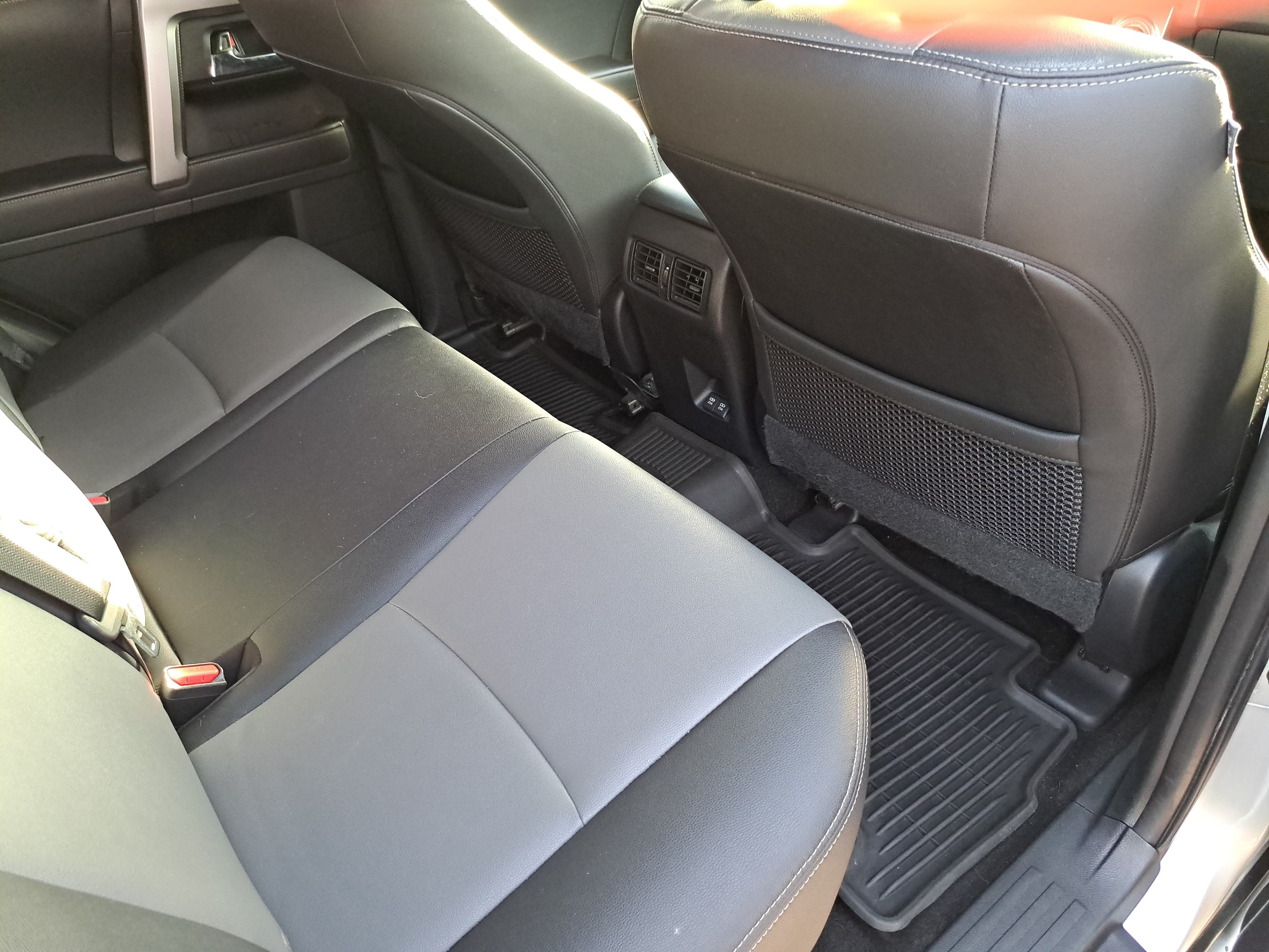 Used 2020 Toyota 4Runner SR5 Premium w/ Moonroof Package RWD image 11