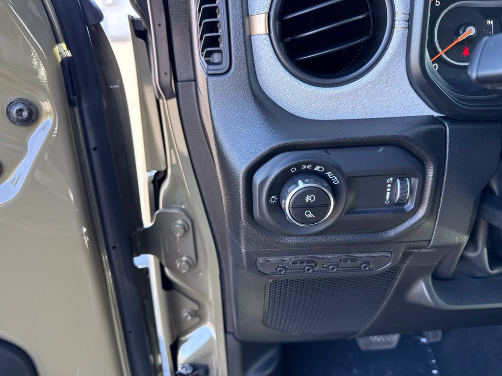 New 2027 Jeep Gladiator Sport AWD/4WD image 25
