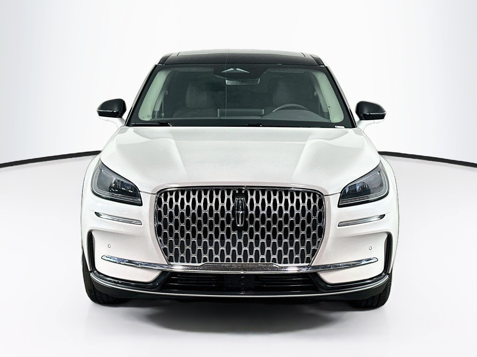 Used 2024 Lincoln Corsair FWD w/ Equipment Group 101A image 2