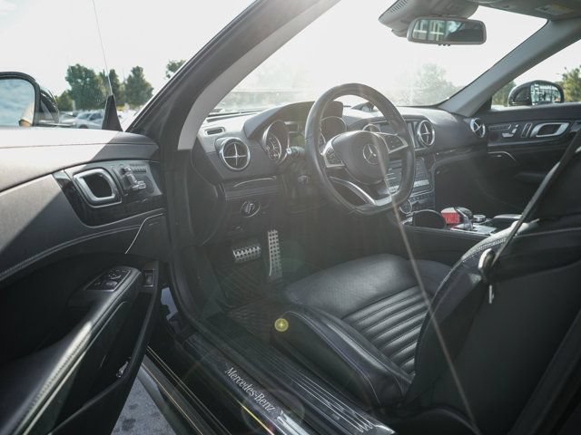Used 2017 Mercedes-Benz SL 550 image 8