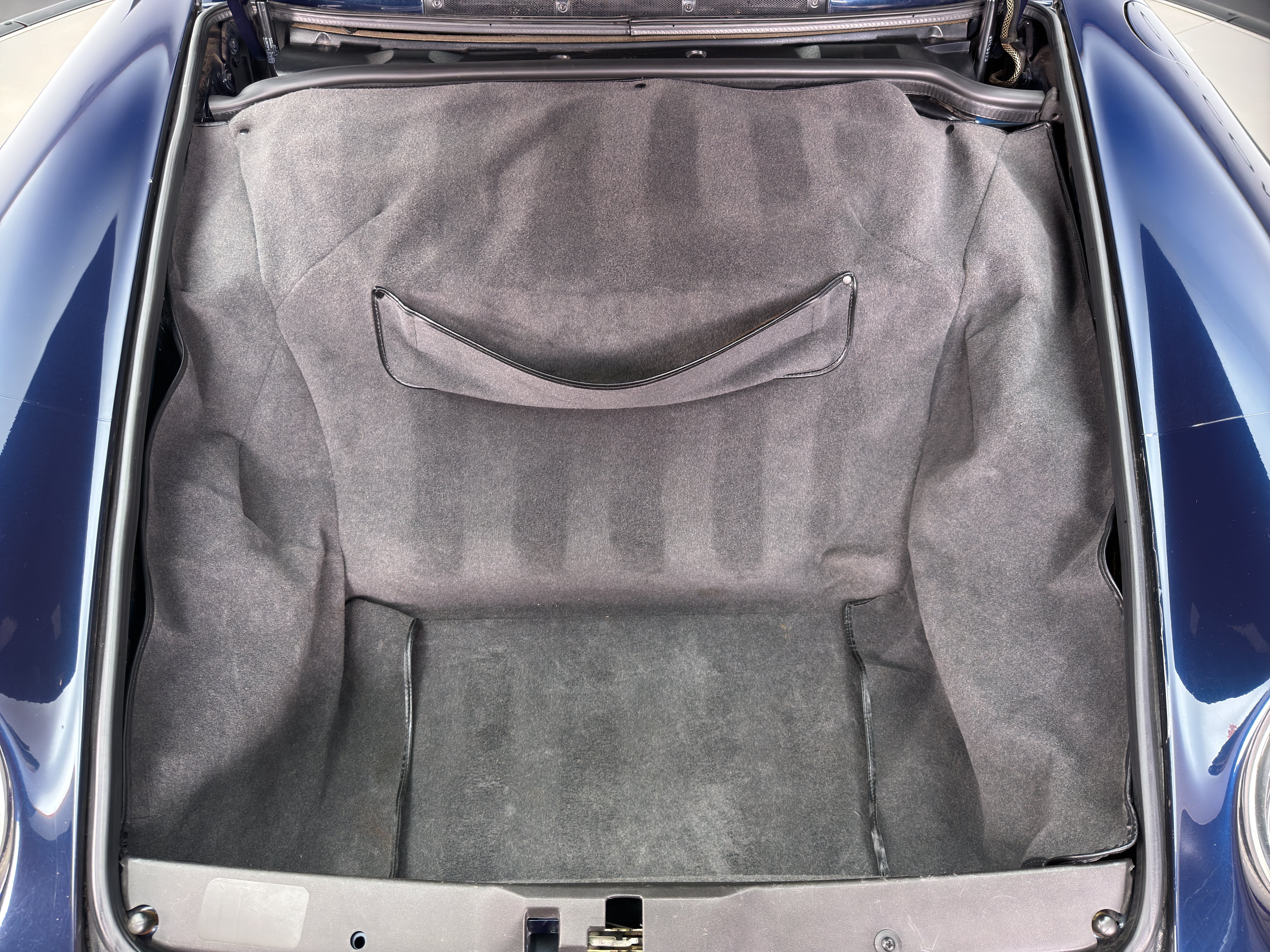 Used 1997 Porsche 911 Carrera RWD image 21