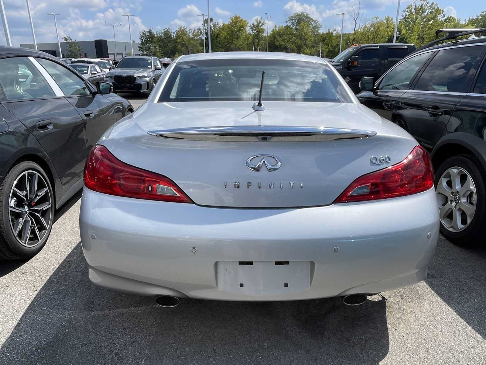 Used 2014 INFINITI Q60 Convertible w/ Premium Package RWD image 5