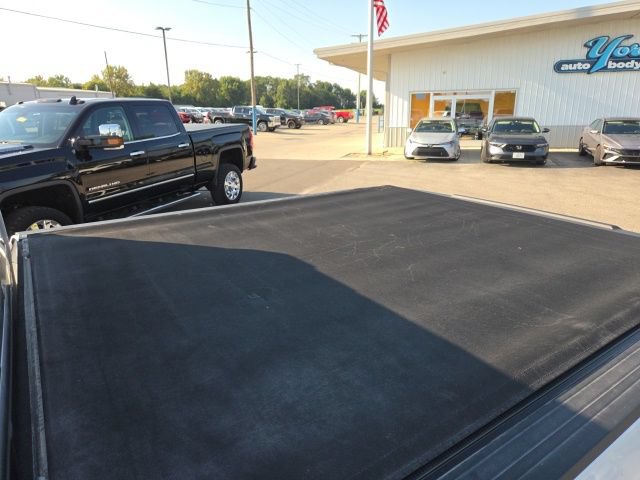 Used 2022 Chevrolet Silverado 1500 High Country w/ High Country Premium Package AWD/4WD image 12
