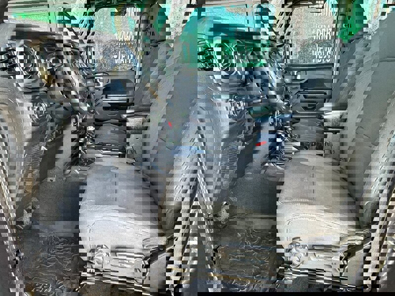 Used 2018 Jeep Wrangler Unlimited Sport S image 25