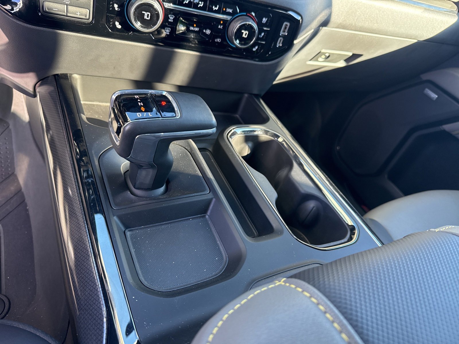 Used 2024 Chevrolet Silverado 1500 ZR2 w/ Technology Package image 22