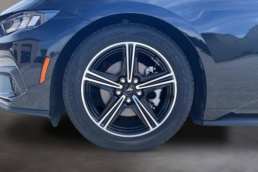 Used 2024 Ford Mustang Premium RWD image 31