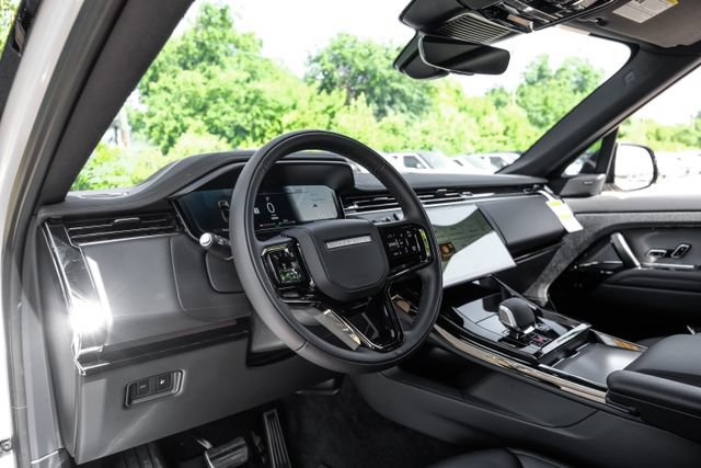 New 2026 Land Rover Range Rover Sport Dynamic SE AWD/4WD image 3
