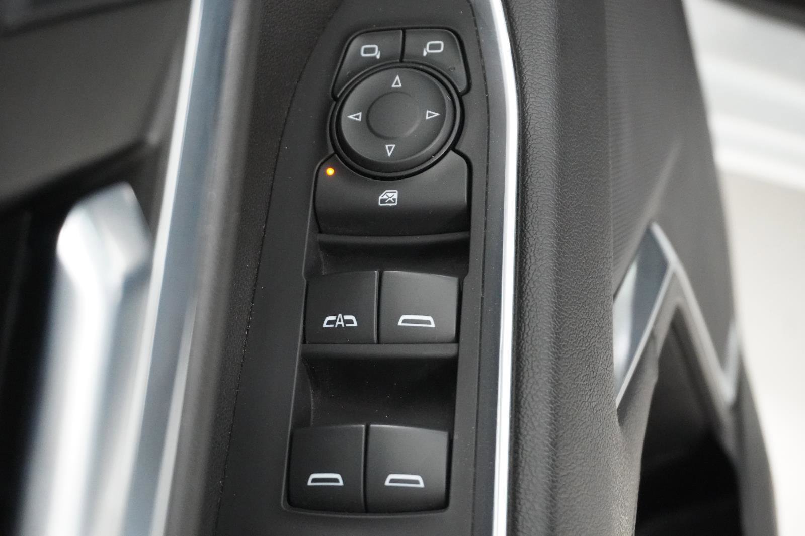 Used 2023 Chevrolet Silverado 1500 LT w/ Z71 Off-Road Package image 11