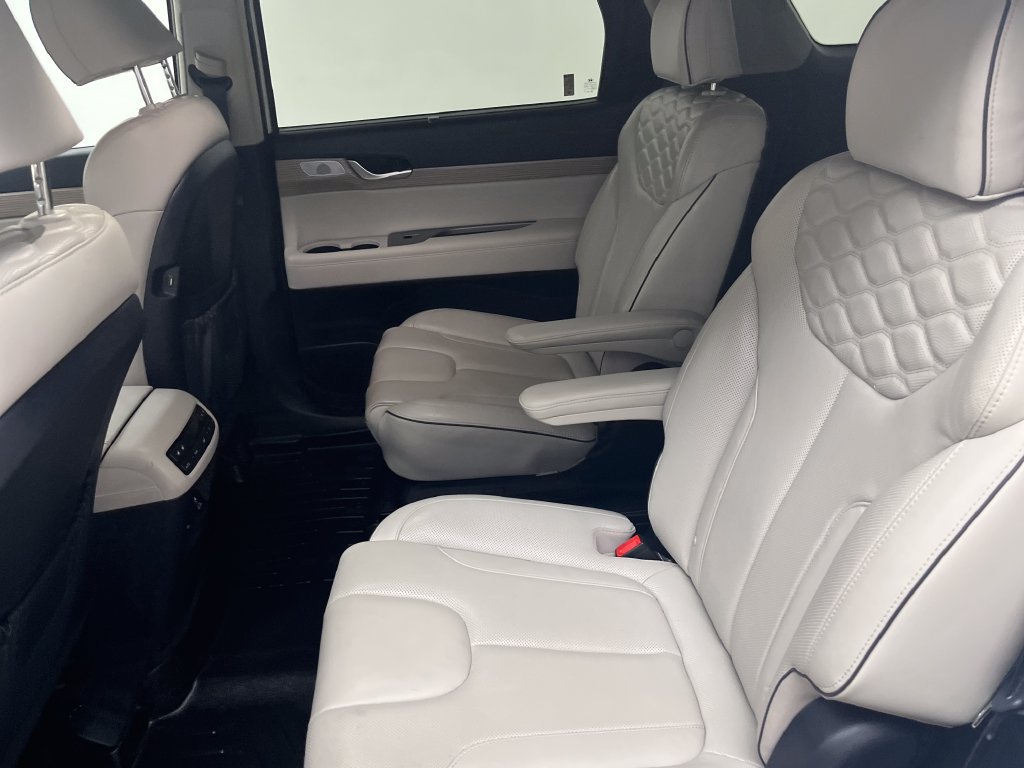 Used 2022 Hyundai Palisade Limited AWD/4WD image 13