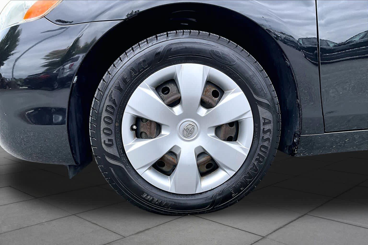 Used 2009 Toyota Camry LE FWD image 10