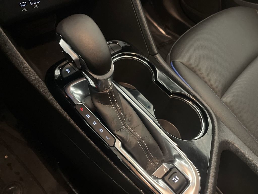 Used 2025 Buick Encore GX Sport Touring w/ Comfort Package image 9