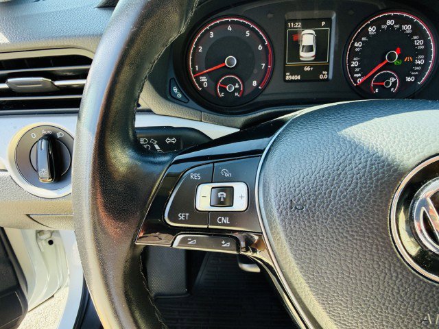 Used 2020 Volkswagen Passat 2.0T SE image 13