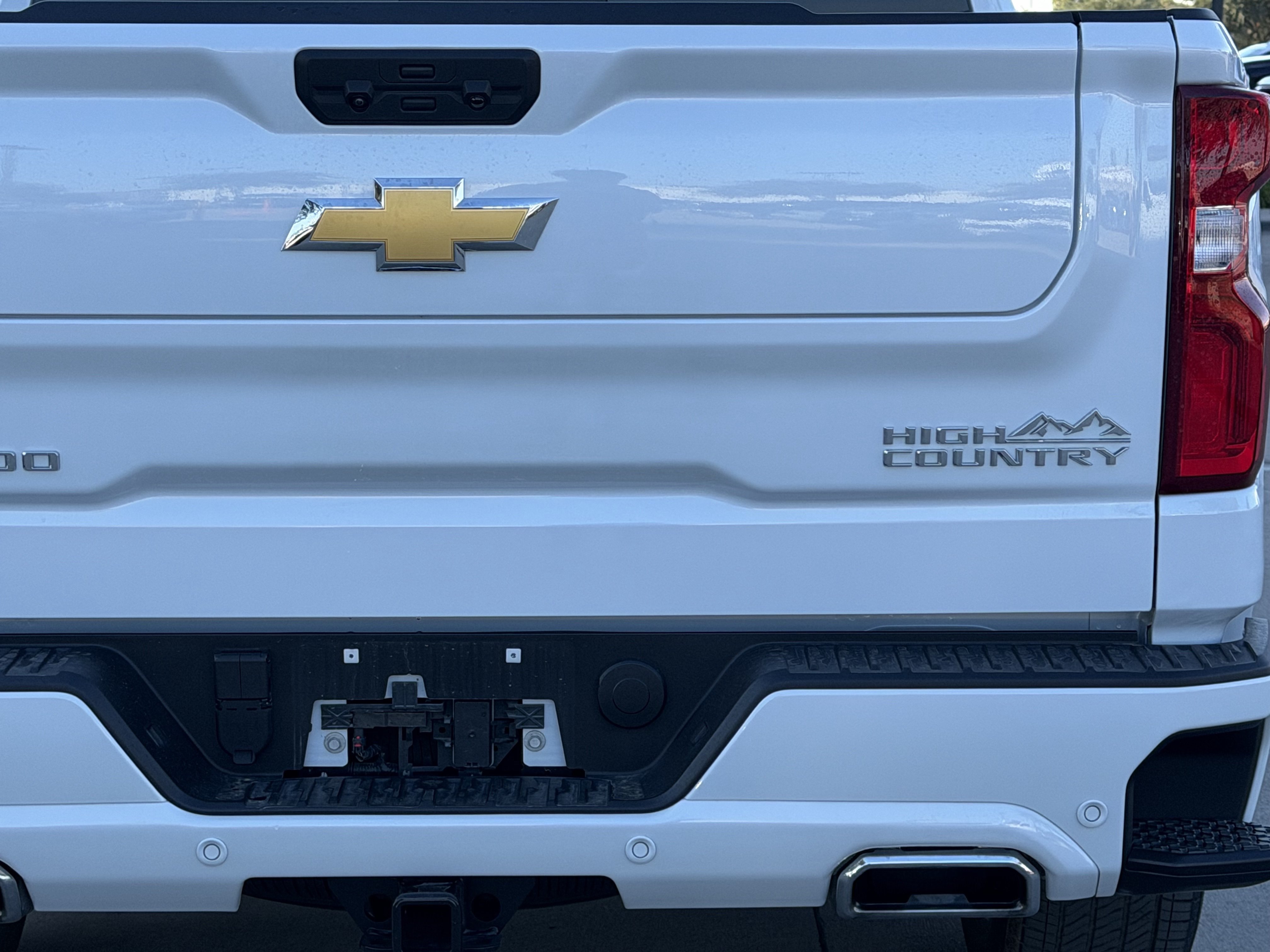 Used 2026 Chevrolet Silverado 1500 High Country w/ High Country Premium Package AWD/4WD image 6