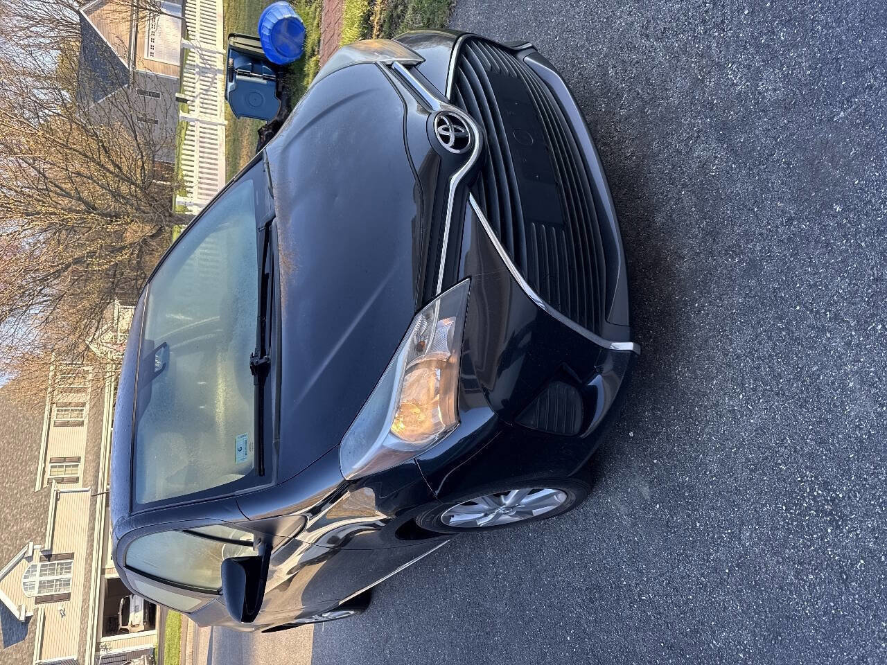 Used 2017 Toyota Yaris LE w/ Carpet Mat Package FWD image 1