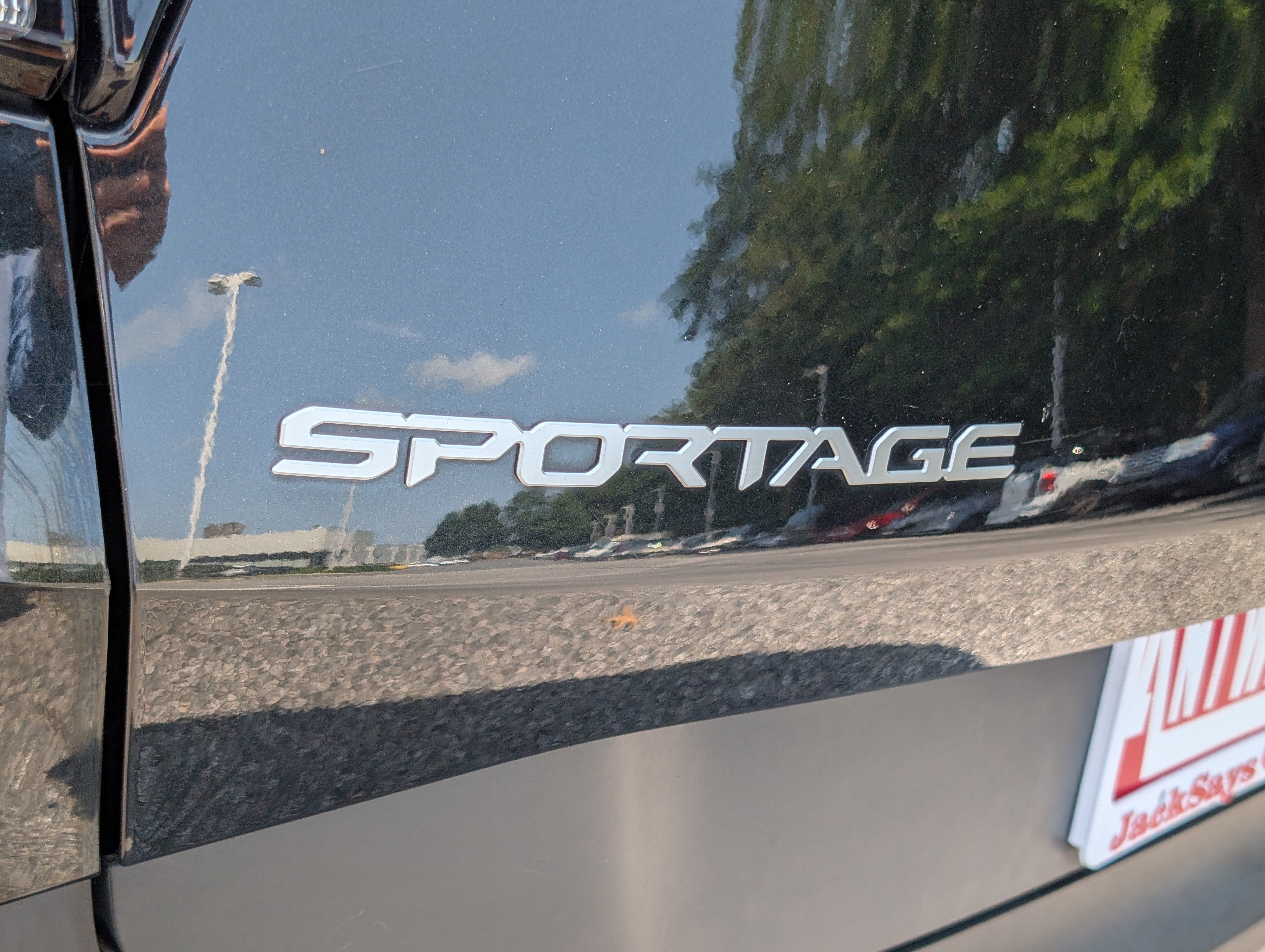 Used 2023 Kia Sportage LX AWD/4WD image 9