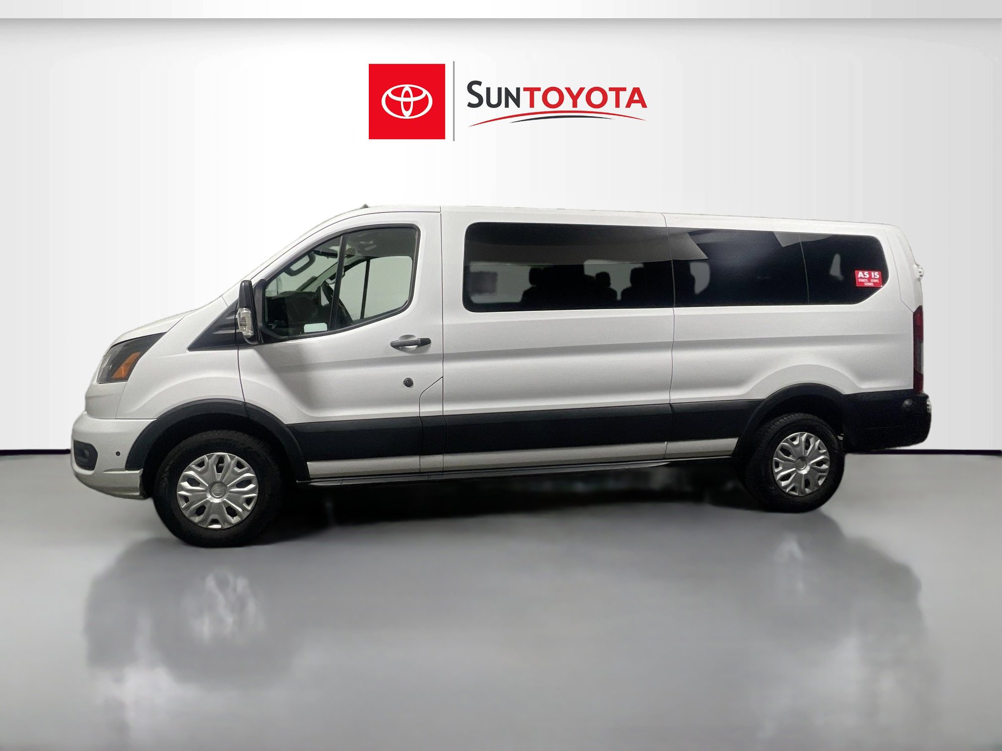 Used 2024 Ford Transit 350 XLT image 7