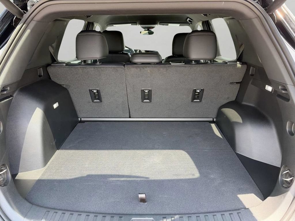 New 2026 Chevrolet Equinox LT w/ Convenience Package II FWD image 7