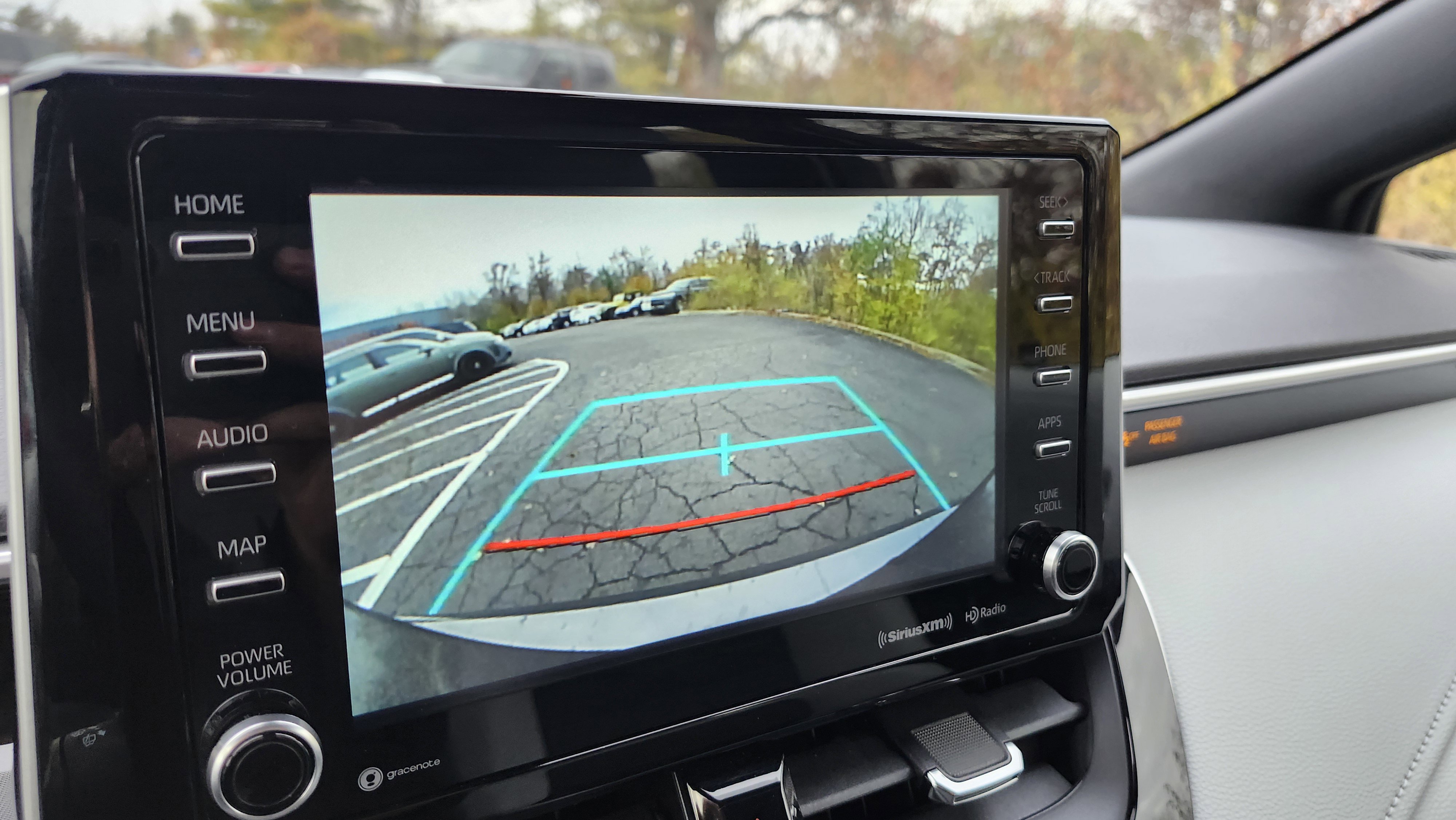 Used 2022 Toyota Corolla SE w/ SE Preferred Package image 2