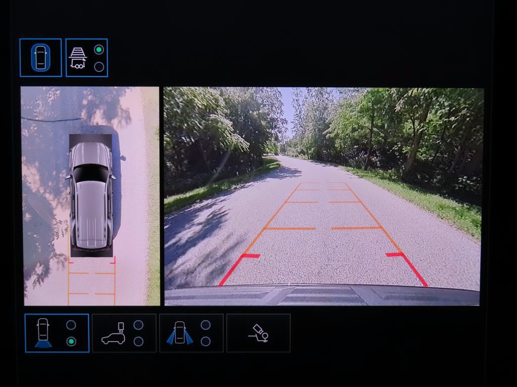 Certified 2025 GMC Yukon AT4 AWD/4WD image 6