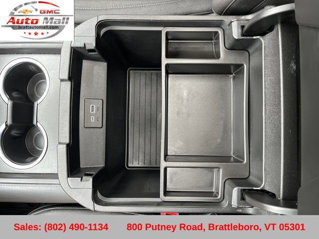 Used 2023 Chevrolet Tahoe Z71 w/ Luxury Package AWD/4WD image 28