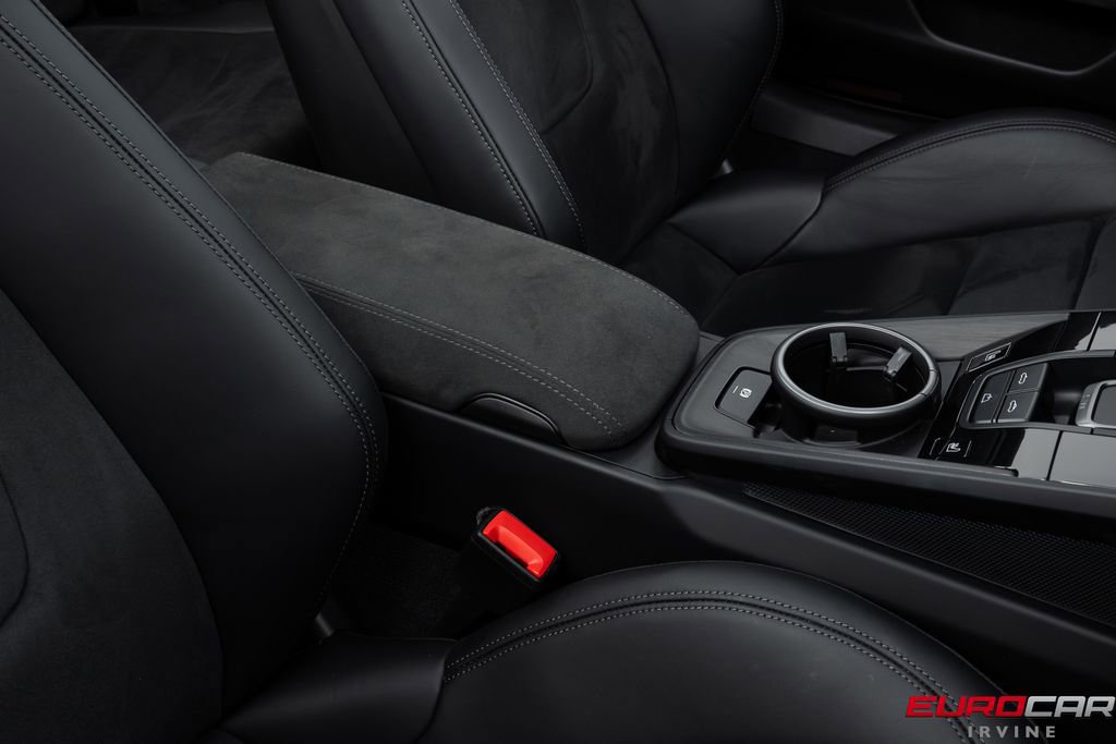 Used 2024 Porsche 911 Carrera GTS RWD image 37