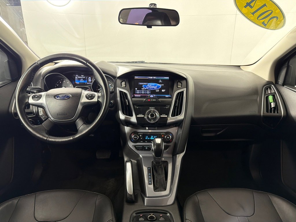 Used 2014 Ford Focus Titanium FWD image 22