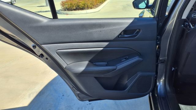 Used 2025 Nissan Altima 2.5 SV FWD image 15