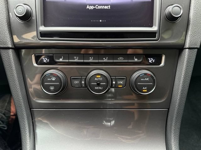 Used 2016 Volkswagen e-Golf SEL Premium FWD image 19