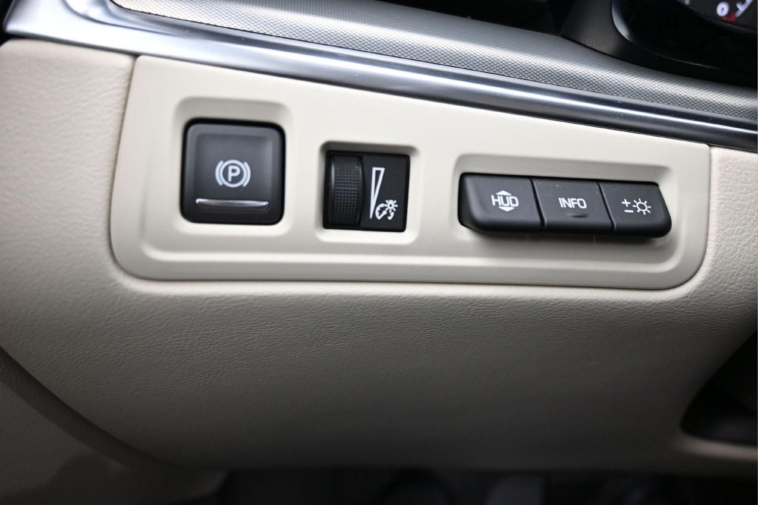 Used 2024 Cadillac XT5 Premium Luxury w/ Technology Package AWD/4WD image 20