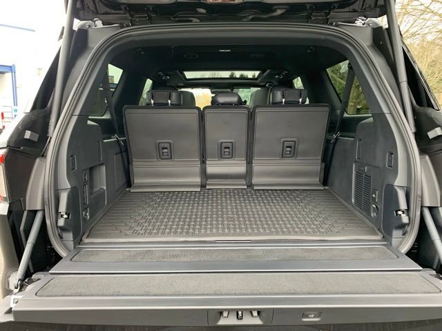 New 2026 Lincoln Navigator L Reserve w/ Jet Appearance Package image 5